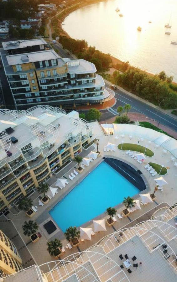 Base Holidays - Ettalong Beach Premium Apartments Exterior foto
