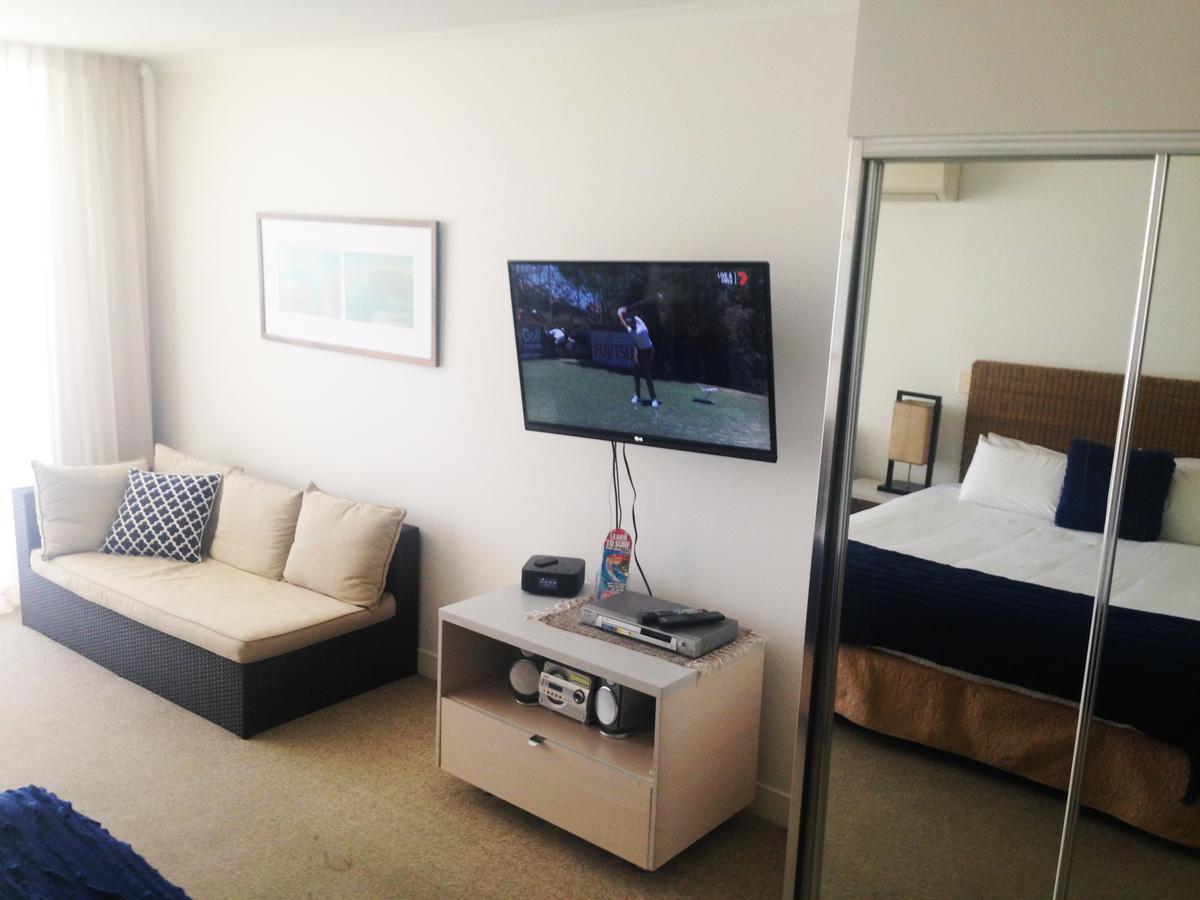 Base Holidays - Ettalong Beach Premium Apartments Exterior foto