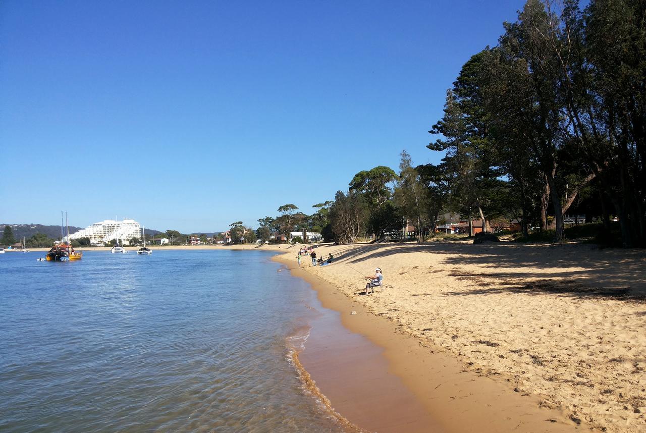 Base Holidays - Ettalong Beach Premium Apartments Exterior foto