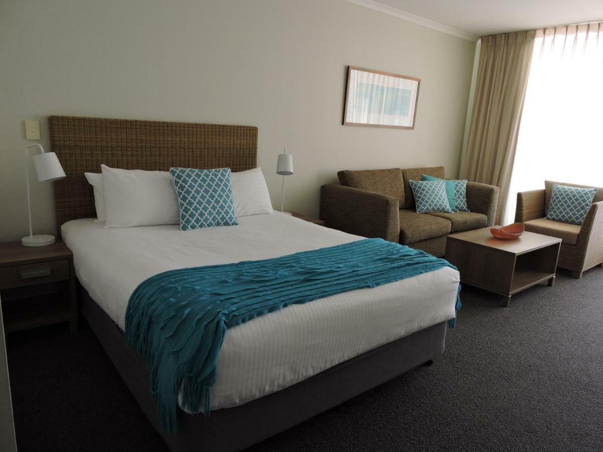 Base Holidays - Ettalong Beach Premium Apartments Exterior foto
