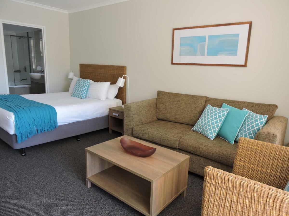 Base Holidays - Ettalong Beach Premium Apartments Exterior foto