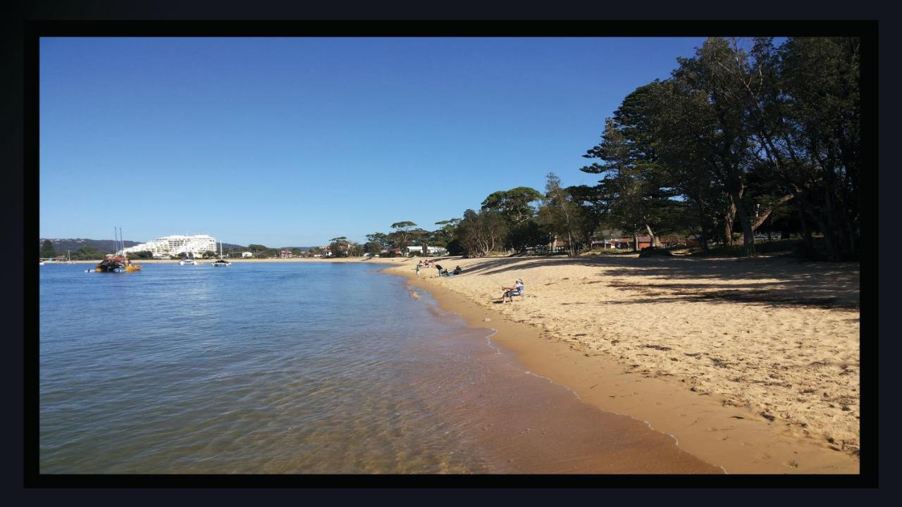 Base Holidays - Ettalong Beach Premium Apartments Exterior foto